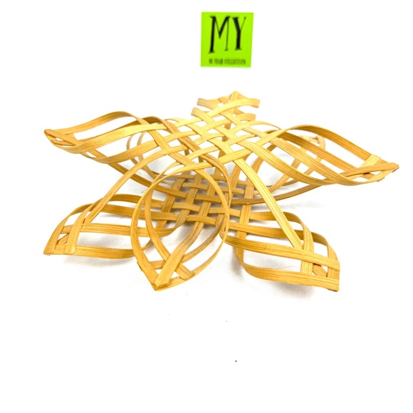 Woven Wood Star Snowflake Wall Decor – Rustic Handmade Style - Picture 5 of 12